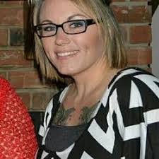 Amanda Deshotel's Instagram, Twitter & Facebook