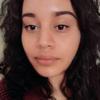 Elsa Abraham's Instagram, Twitter & Facebook