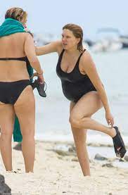 The celebnsfw community on reddit. Exciting Times This Will Be Lea S First Child With Her Boyfriend Andre Meyer And The Development Come Lea Seydoux Style Lea Seydoux Blue Is The Warmest Colour