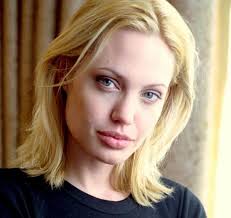 17 Cosas Sobre Angelina Jolie Que Te Dejaran Con La Boca Abierta Angelina Jolie Joven Fotos De Angelina Jolie Angelina Jolie