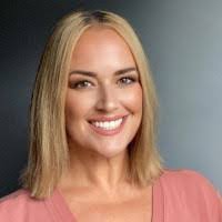 Laura Nahrstedt's Instagram, Twitter & Facebook