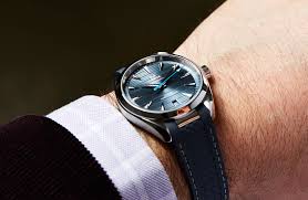 The newest evolution of omega's highly regarded seamaster series, the aqua terra delivers rugged handsome styling and superior performance, on land or at sea. Omega Seamaster Aqua Terra Master Chronometer In Depth Review