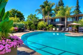 Dinah's poolside restaurant is open for heated and covered outdoor dining, limited indoor dining. Dinah S Garden Hotel 151 3 1 2 Updated 2021 Prices Reviews Palo Alto Ca Tripadvisor