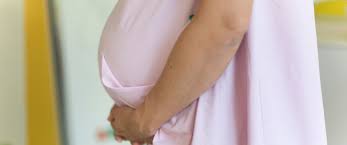 Vor der schwangerschaft ist der gebärmutterhals bei vielen frauen um die 5cm lang. Wehen Geht S Jetzt Los Wann Ins Krankenhaus Hebammen At