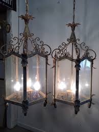 Lanterne à suspendre en fer forgé isle saint louis (chapeau cuivré). Paire De Suspensions Lanterne Vintae En Fer Forge 1940 Design Market Lanterne Fer Forge Grandes Lanternes