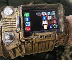 The 3d Printed Fallout Pipboy 3000 Works With Your Smartphone Gadgetsin Diy Iphone Case Pip Boy Fallout Cosplay
