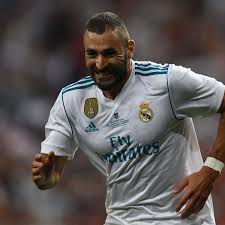 Karim benzema ile gressy benzema (kariyer sonu) abi/kardeş. Torjager Benzema Verlangert Vertrag Bei Real Madrid Fussball