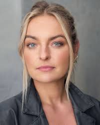 Marcela Brown's Instagram, Twitter & Facebook