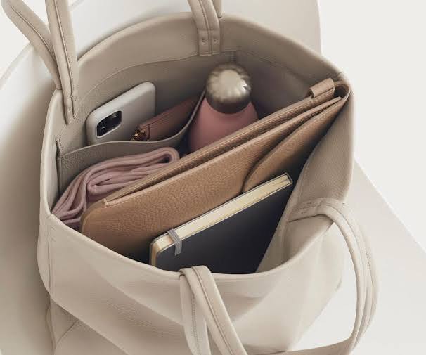The Essentials You Should Pack In Your Work Bag | The Everygirl