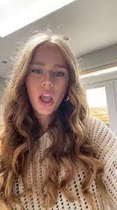 Claudia Stowe's Instagram, Twitter & Facebook