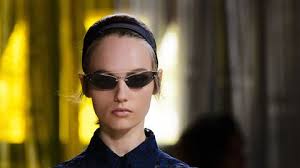 Testez différents modèles de lunettes >>. Lunettes De Soleil Lunettes De Vue Femme Tendances Et Modeles L Express Styles
