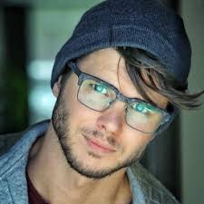 Carson Nicely (@CarsonNicely)