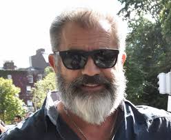 The beard length of mel gibson is neither too long nor too shorter. Mel Gibson On Twitter The Clock Is Ticking On The Beard Not Long Left Filming Theprofessorandthemadman