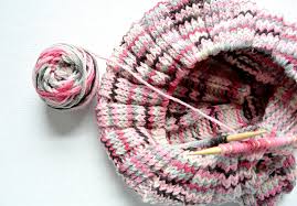 Whether you 're buying your first set, sorting through a vintage knitting treasure trove. Pattern Time Wide Ribbed Neopolitan Knit Cowl Mama In A Stitch