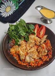Diah Didi S Kitchen Ayam Goreng Kunyit Plus Sambal Dadak Makanan Pedas Makan Malam Masakan