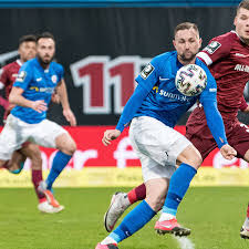 Hansa rostock unterliegt daheim im duell der aufsteiger dynamo dresden mit 1:3. Hansa Rostock In Dresden Familienduell Um Platz Eins Ndr De Sport Fussball