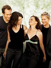 However, the network canceled the show before it aired, citing high production costs to shoot on location in venice beach as the reason. Casting Gilmore Girls Staffel 3 Filmstarts De