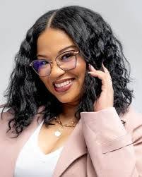 Tina Rutherford's Instagram, Twitter & Facebook