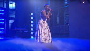 Kid cudi wore a dress on snl to pay tribute to kurt cobain and people love it. 7h4i53o6mhmkom