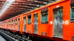 Caos en Línea B del Metro: revisión de un tren provoca largas demoras y molestias entre usuarios