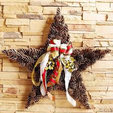 36 Creative Christmas Wreaths To Make Right Now Christmas Wreaths Homemade Christmas Wreaths Holiday Wreaths