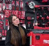 Carro Porta Herramientas Milwaukee: Eficiencia y Robustez