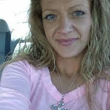 Peggy Tapley's Instagram, Twitter & Facebook