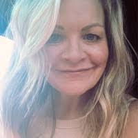 Kara Schilling's Instagram, Twitter & Facebook