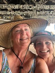 My Dad owned FOX'S in the 60's…it was great to grow up there👍🏻👍🏻