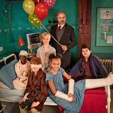 Walliams was born at st teresa's maternity hospital in wimbledon, in the london borough of merton, in 1971. What Time Is David Walliams The Midnight Gang On And Who Stars In The Cast Cornwall Live