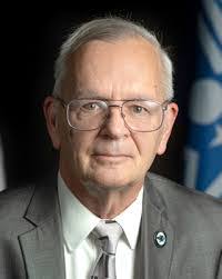 Albert Papp's Instagram, Twitter & Facebook