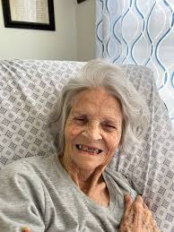 Can someone fix teeth in photos?