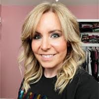 Beth Mazur's Instagram, Twitter & Facebook