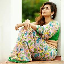 The movie'de de devam etmiştir. Ramya Pandiyan Bigg Boss Tamil 4 Wiki Biography Age Movies Images News Bugz