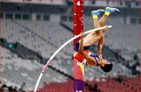 Philippines' ernest john obiena qualified for the finals of the men's pole vault competition of the tokyo olympics saturday at olympic stadium. International Gold Medalist Ej Obiena Soars To Top 15 In New Pole Vault World Rankings Good News Pilipinas