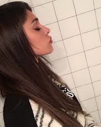 Cerca questo pin e molto altro su hair ideas di faith shhh. Belen Rodriguez Cambia Colore Ai Capelli Meglio Prima O Dopo Foto Ultime Notizie Flash
