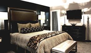 The bright white comforter and other linens really help the wall colors i really hope that you enjoyed our list of 37 gray bedroom ideas. 10 Great Simple Romantic Bedroom Design Ideas For Couples And Singles Home Decor Design