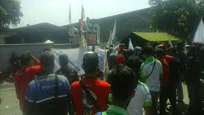 Atau kamu baru mau daftar, namun belum tahu apa dan bagaimana prosedur kepengurusannya? Ratusan Buruh Pt Megasari Unjuk Rasa Menentang Sikap Perusahaan Yang Melakukan Phk Sepihak Online News Indonesia