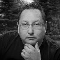 Kris Thoreson's Instagram, Twitter & Facebook