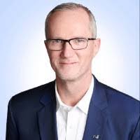 Mandy Bracken's Instagram, Twitter & Facebook