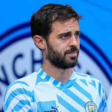 Barcelona signs player from Manchester City