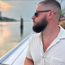 Help! What is this white stuff? Now, before you say its mealybugs, I have  had mealybugs before and they were fluffy and sticky and moved like bugs.  They were also bigger than