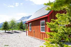 Just Steps From The East Entrance Of Glacier National Park And The Going To The Sun Road The Glacier National Park Glacier National Park Hotels National Parks