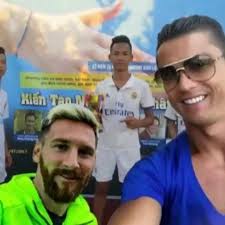 Просто он играет лучше всех: Nice Image Of Two Legend Messi Vs Ronaldo Messi And Ronaldo Ronaldo