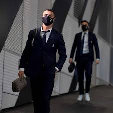 Ontdek de perfecte stockfoto's over cristiano ronaldo suit en redactionele nieuwsbeelden van getty images blader door de 205 cristiano ronaldo suit beschikbare stockfoto's en beelden, of begin. Cristiano Ronaldo Unofficial Posts Facebook