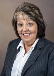 Amy Race's Instagram, Twitter & Facebook