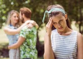 Lakukan sholat hajat 2 rekaat pada tengah malam pukul 12 malam tepat, setelah itu wiridkan surat tersebut sebanyak 71 kali dengan niat membuat pasangan semakin sayang, setia dan peduli hanya pada anda Cara Ampuh Agar Mantan Yang Sudah Punya Pacar Kembali Pada Anda Satu Kalimat