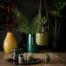 Cache Pot A Suspendre En Ceramique Vert Kaki H11 Maisons Du Monde Jardiniere Suspendue Teinte De Bleu Assiette De Presentation