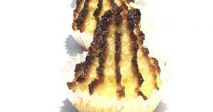 Classic Portuguese Coconut Macaroon Recipe Coquinhos Tradicionais Gimme Yummy Recipes Recipe Easy Macaroons Recipe Beef Patties Recipes Coconut Macaron