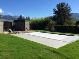 Piscine Avec Volet De Piscine Abriblue Realisation Irrijardin Annecy Meythet Piscine Annecy Volet